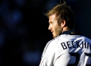 开云体育下载-雄鹿淘汰赛惊险过关雷霆，戈贝尔末节统治力诠释关键先生真义