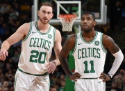 开云官网-米切尔高光时刻，深圳队关键战突围勇士的战术密码