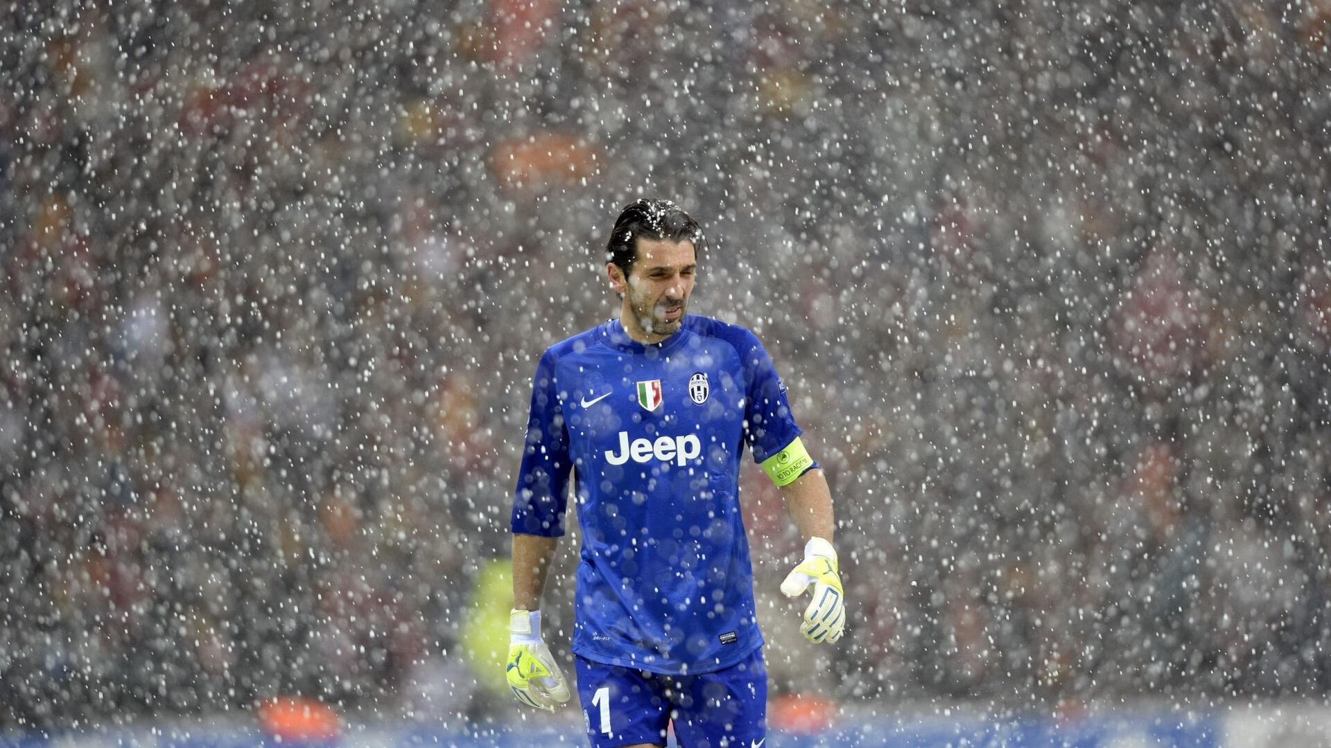 米切尔关键战不手软,鹈鹕关键战突围开拓者,季后赛边缘的生死博弈