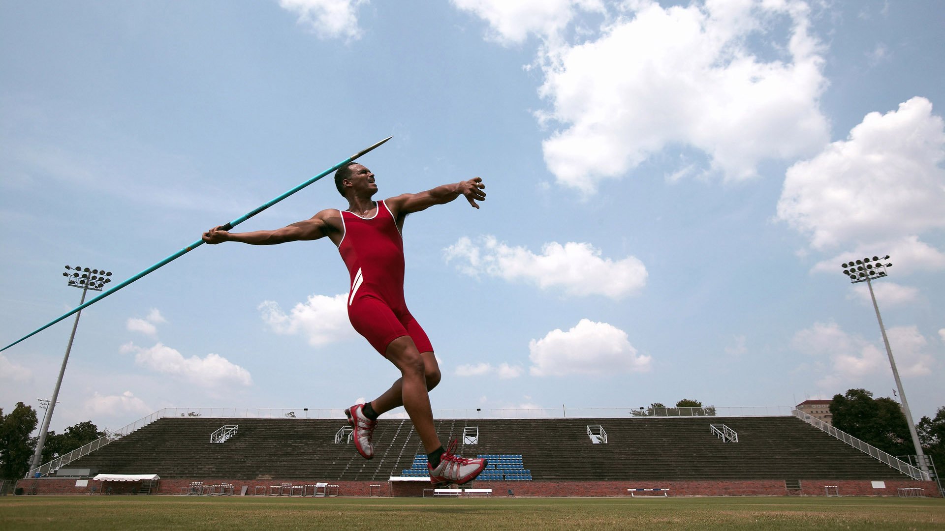 双线传奇，凯尔特人铁血封锁魔术，克莱奥运关键战再现佛光普照